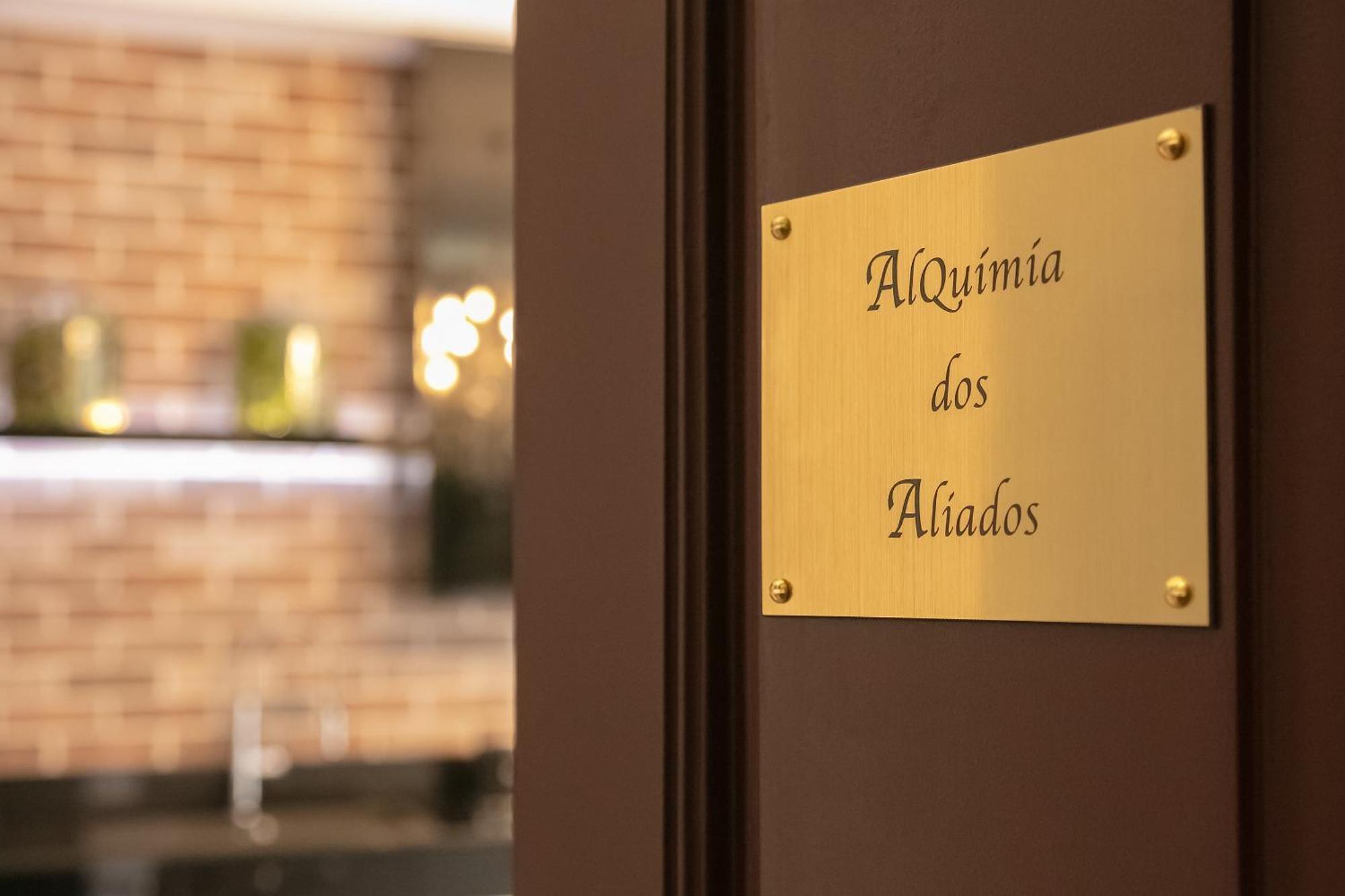 Alquimia Dos Aliados - Gorgeous Palace Apartment Porto Kültér fotó